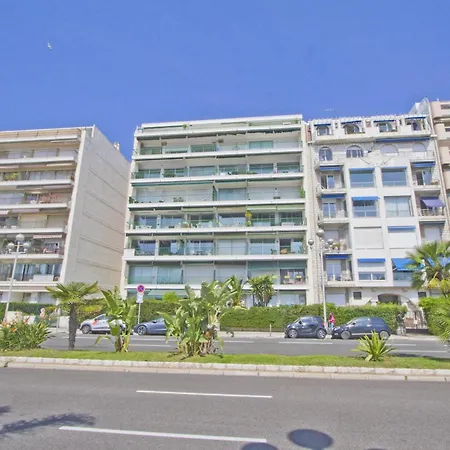 Luxury Flat Beachfront * Nice