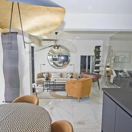 Luxury Flat Beachfront * Nice