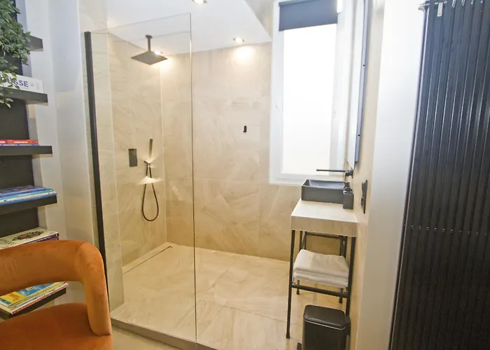 Luxury Flat Beachfront * Nice
