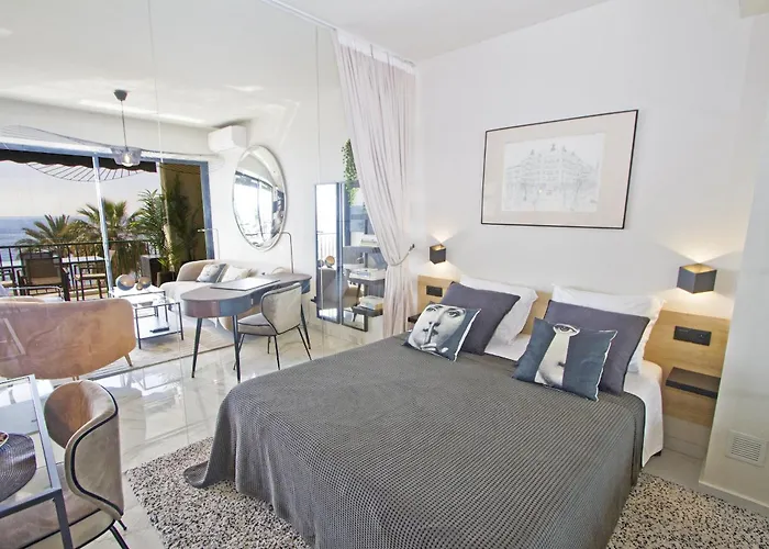 Luxury Flat Beachfront *