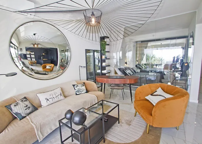 Luxury Flat Beachfront *