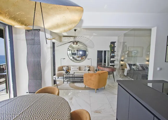 Luxury Flat Beachfront * Nizza